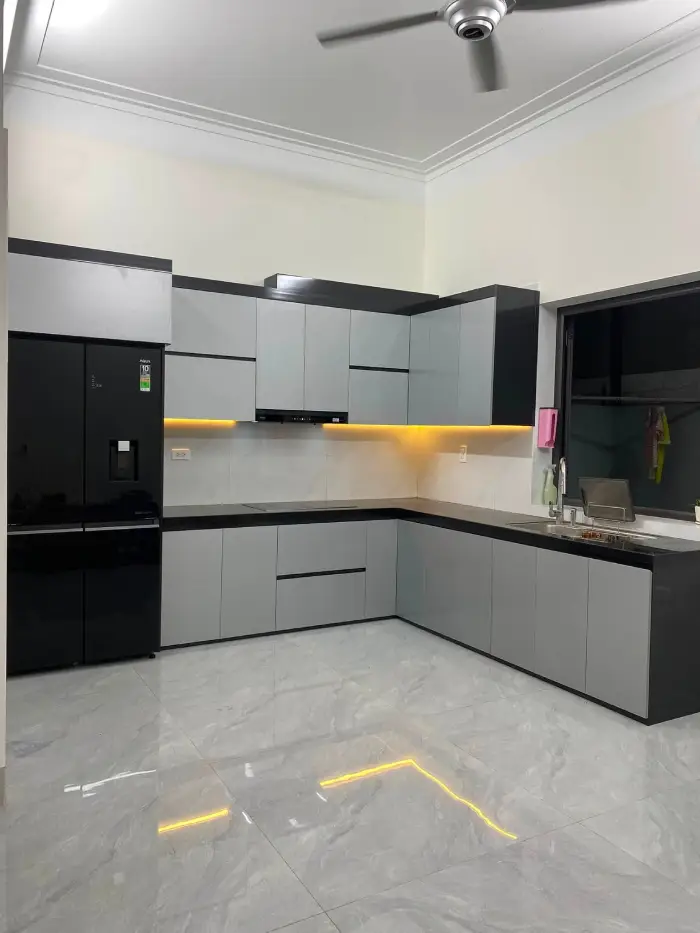 Tủ bếp nhựa chữ L hiện đại Zukoplast TBN04